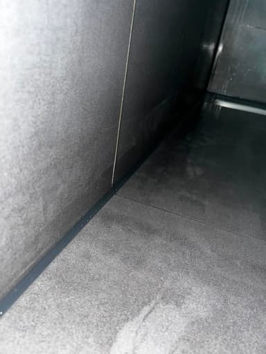 Renovatie voeg- en kitwerk in inloopdouche